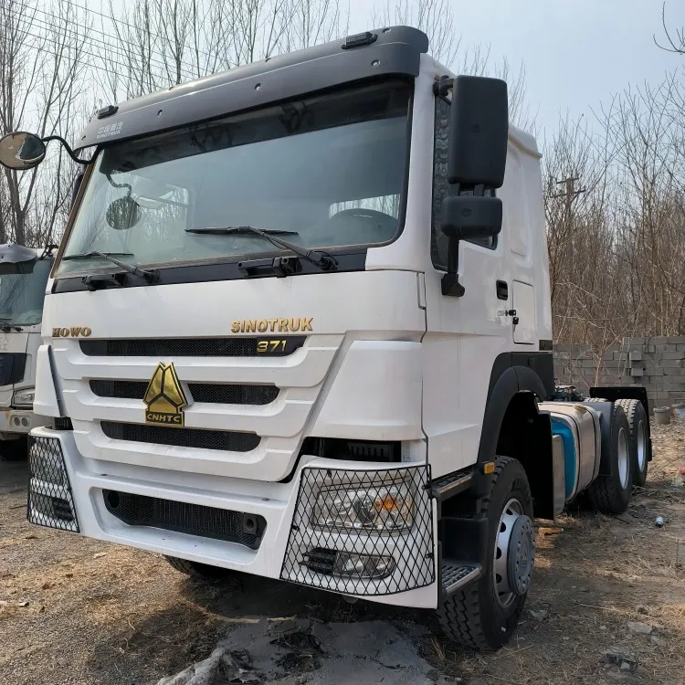 Howo yuk mashinasi traktor